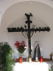 L'interno della cappella della salita Croce