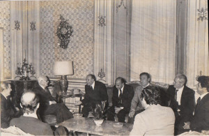 1976. Sindaco e Giunta Ponza dal Presidente Pertini. Smaller size