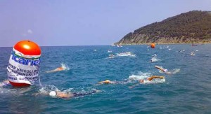 Gara di nuoto di fondo