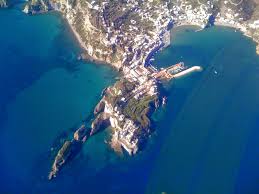 Ponza zona porto vista dall'alto