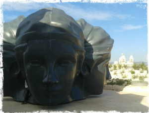 Marseille. Fort St Jean. Sfondo Sainte Marie Majeur