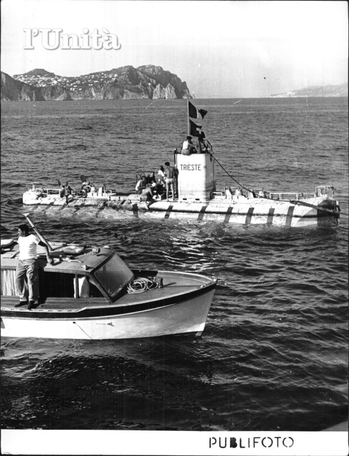 Il batiscafo Trieste a Ponza - Ponza Racconta