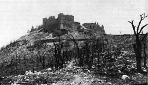 L'abbazia di Montecassino dopo i bombardamenti del 1944