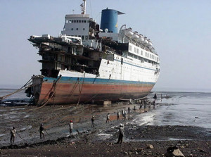 Cruise ship dismantled