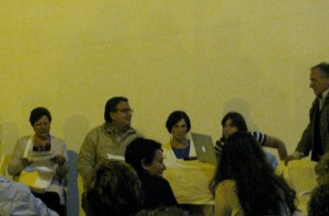 Ancora un momento della presentazione del romanzo D'Autunno, organizzata da Ponzaracconta a giugno 2013