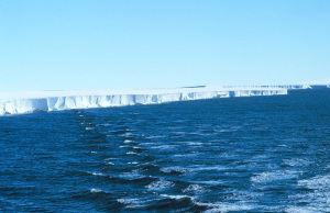 Il Mare di Ross e la Barriera di Ross nel 1997. Ross_Ice_Shelf