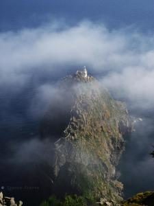 il-faro-della-guardia-nella-nebbia-foto-di-chiara-fronta-225x300